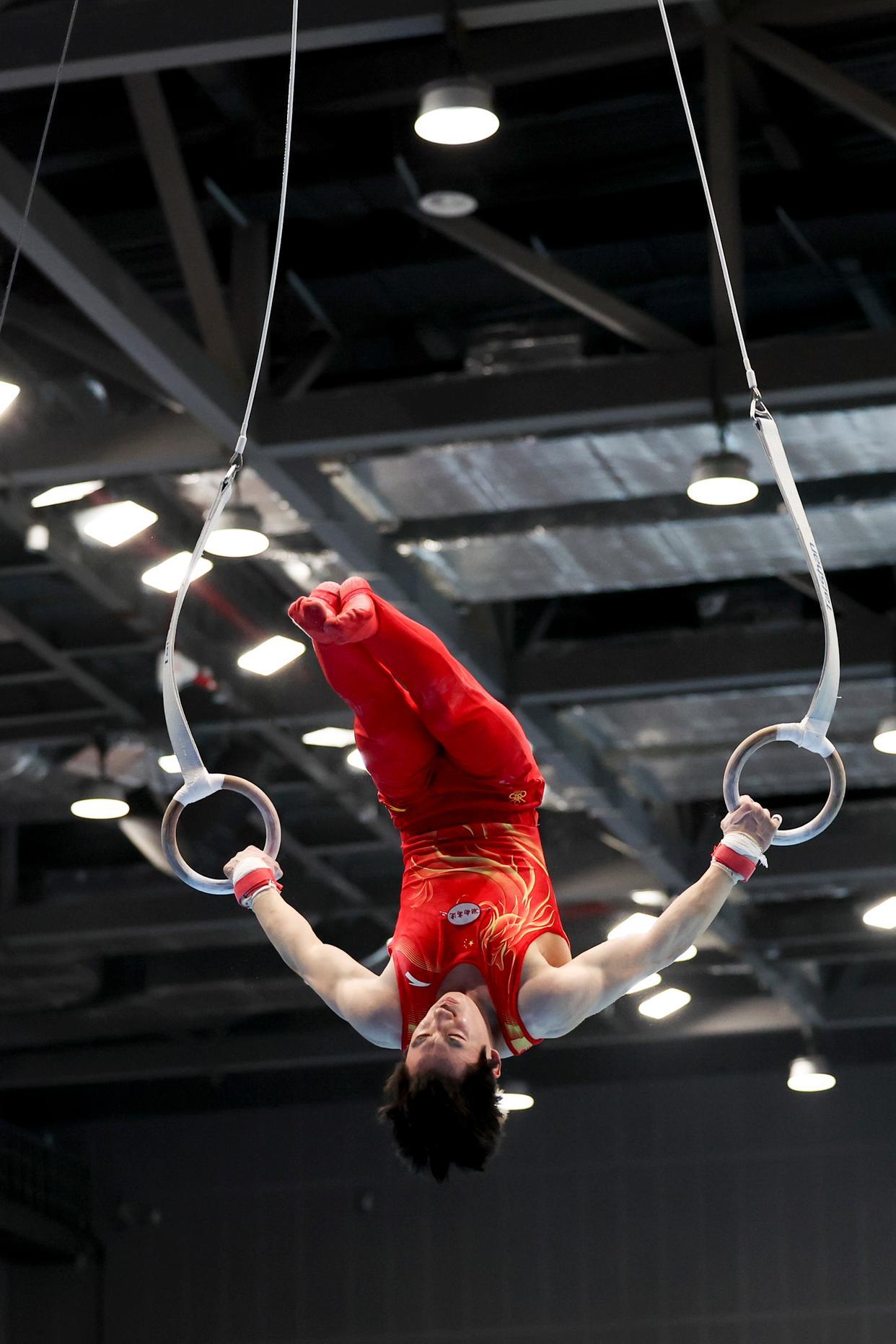 体操选手发挥出色,荣膺最佳MVP 体操选手发挥出色,荣膺最佳MVP