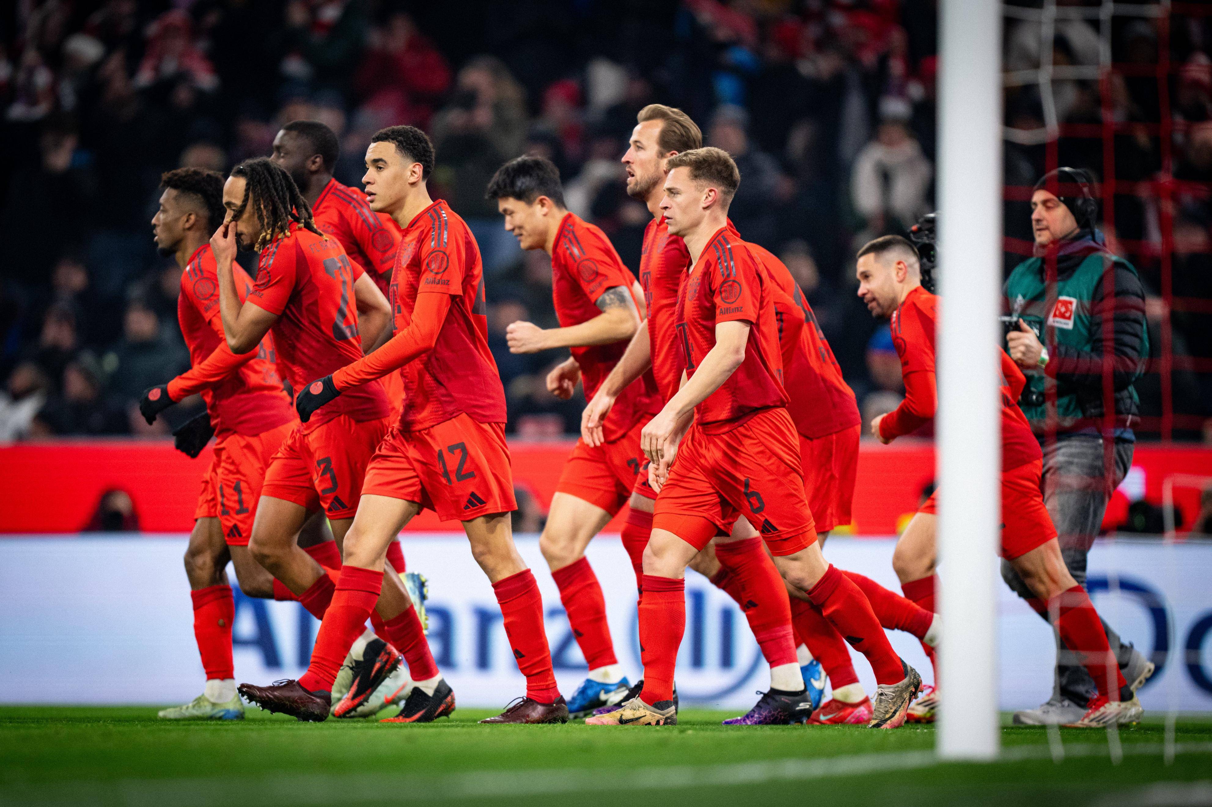 拜仁横扫丹麦,加维点燃赛场 拜仁横扫丹麦,加维点燃赛场