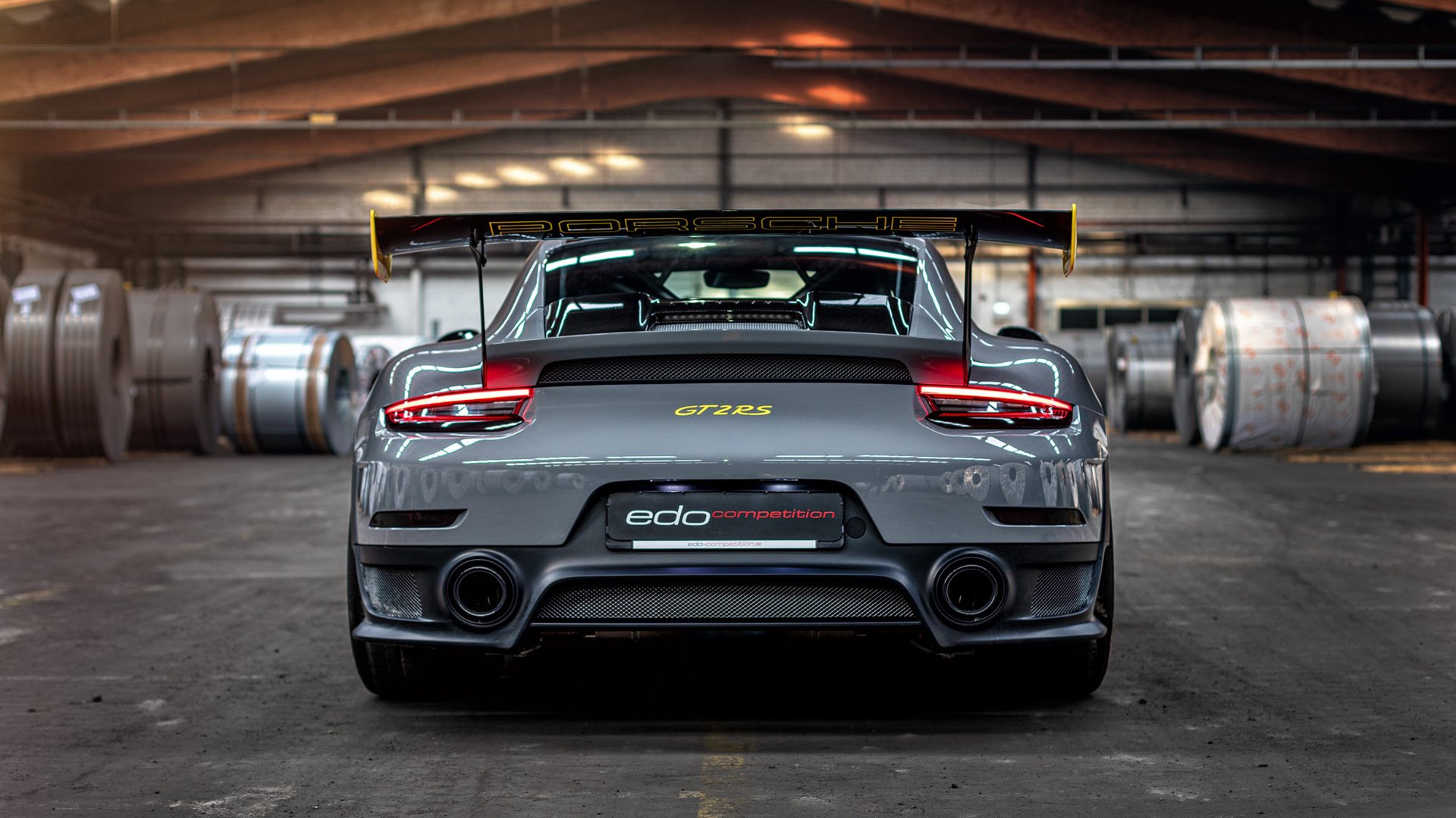 塞维利亚的碾压式胜利与穆勒的硬仗之王本色,足球世界中的双重统治艺术