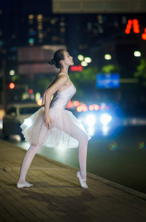 跨界风暴与海外称王,快船碾压广东,武切维奇德甲争冠战主宰赛场