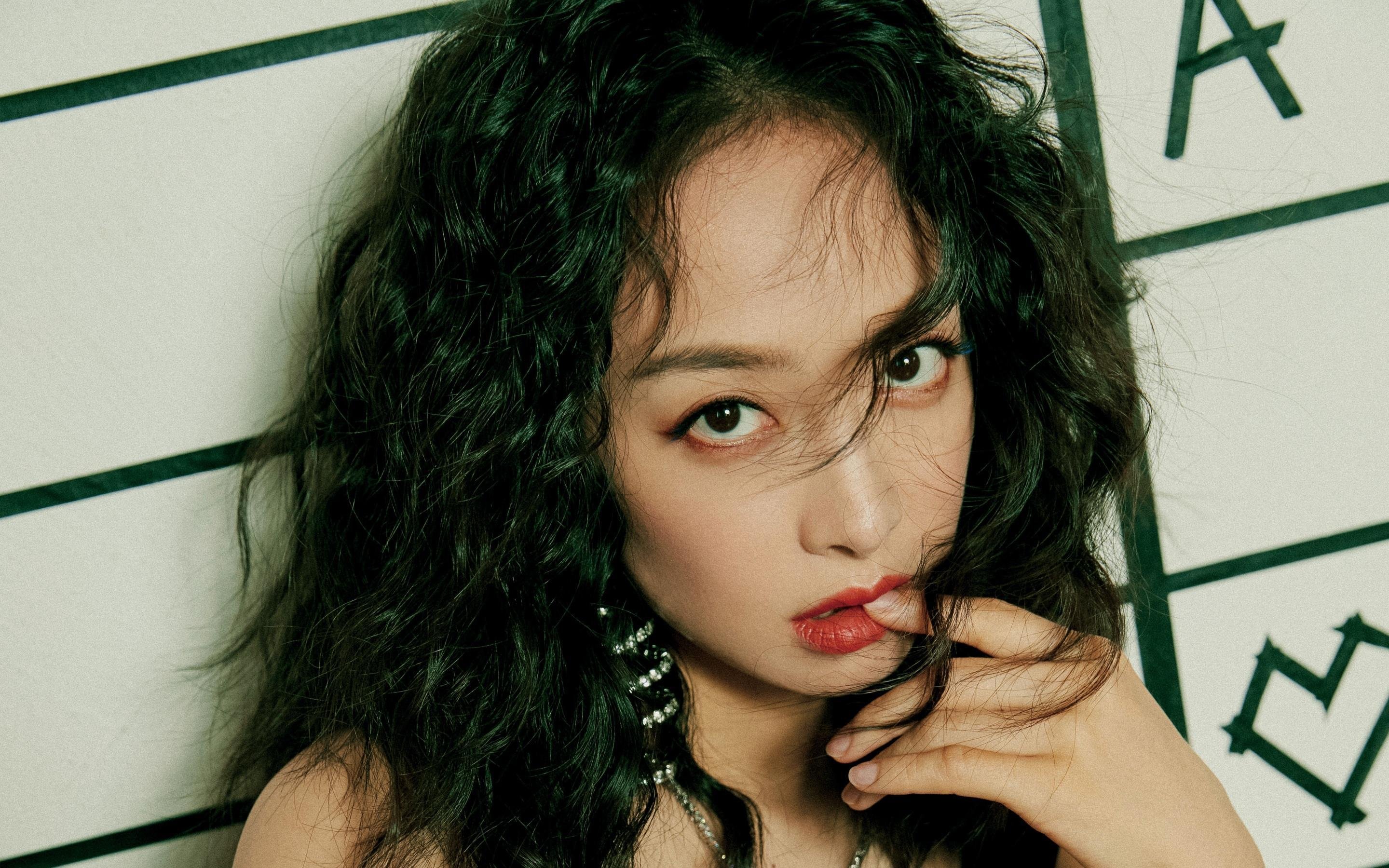 紫红交响曲,德布劳内唯一的争冠夜指挥家