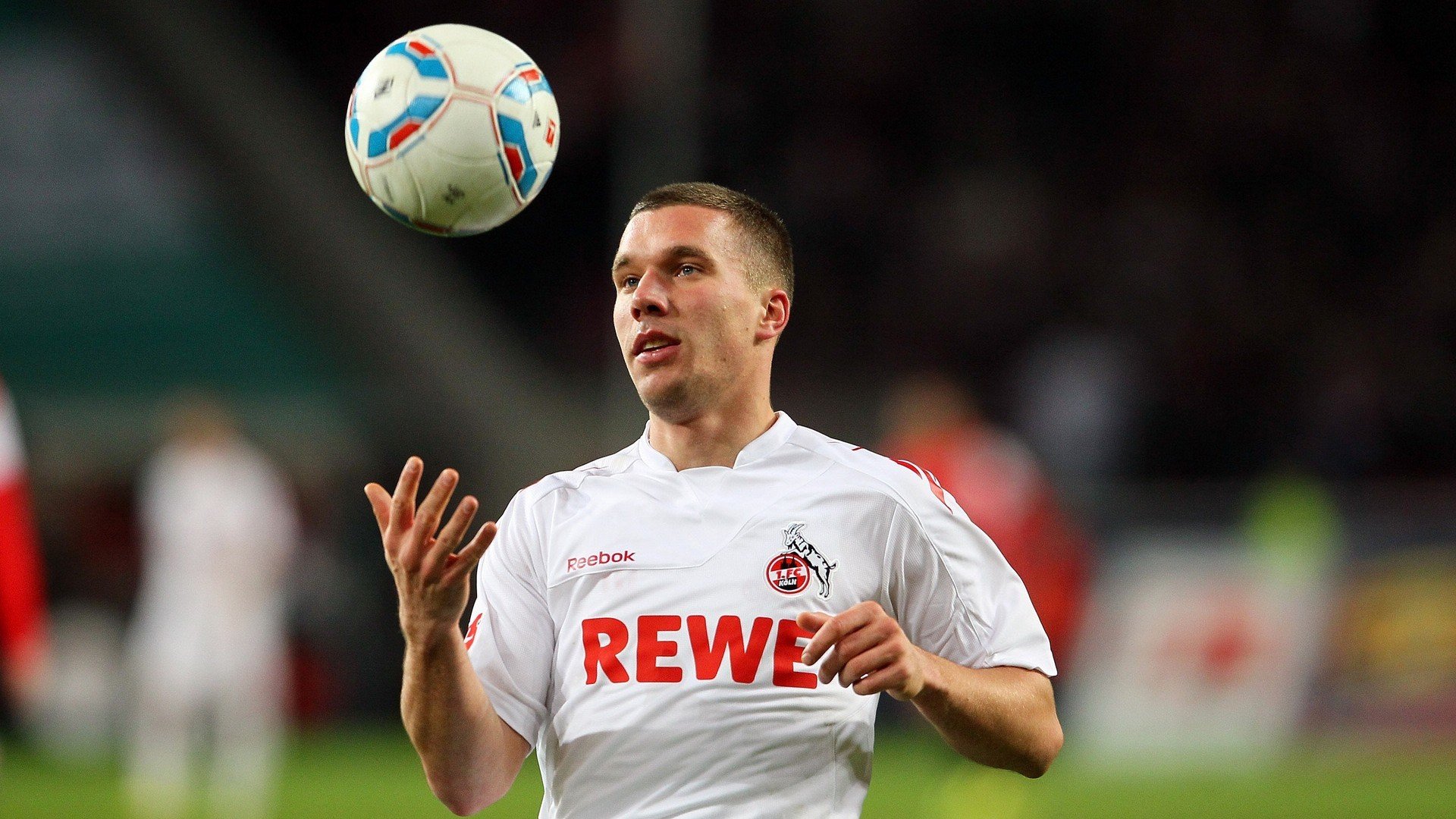 特邀巨星阿圭罗爆发，那不勒斯友谊赛强势拿下冰岛